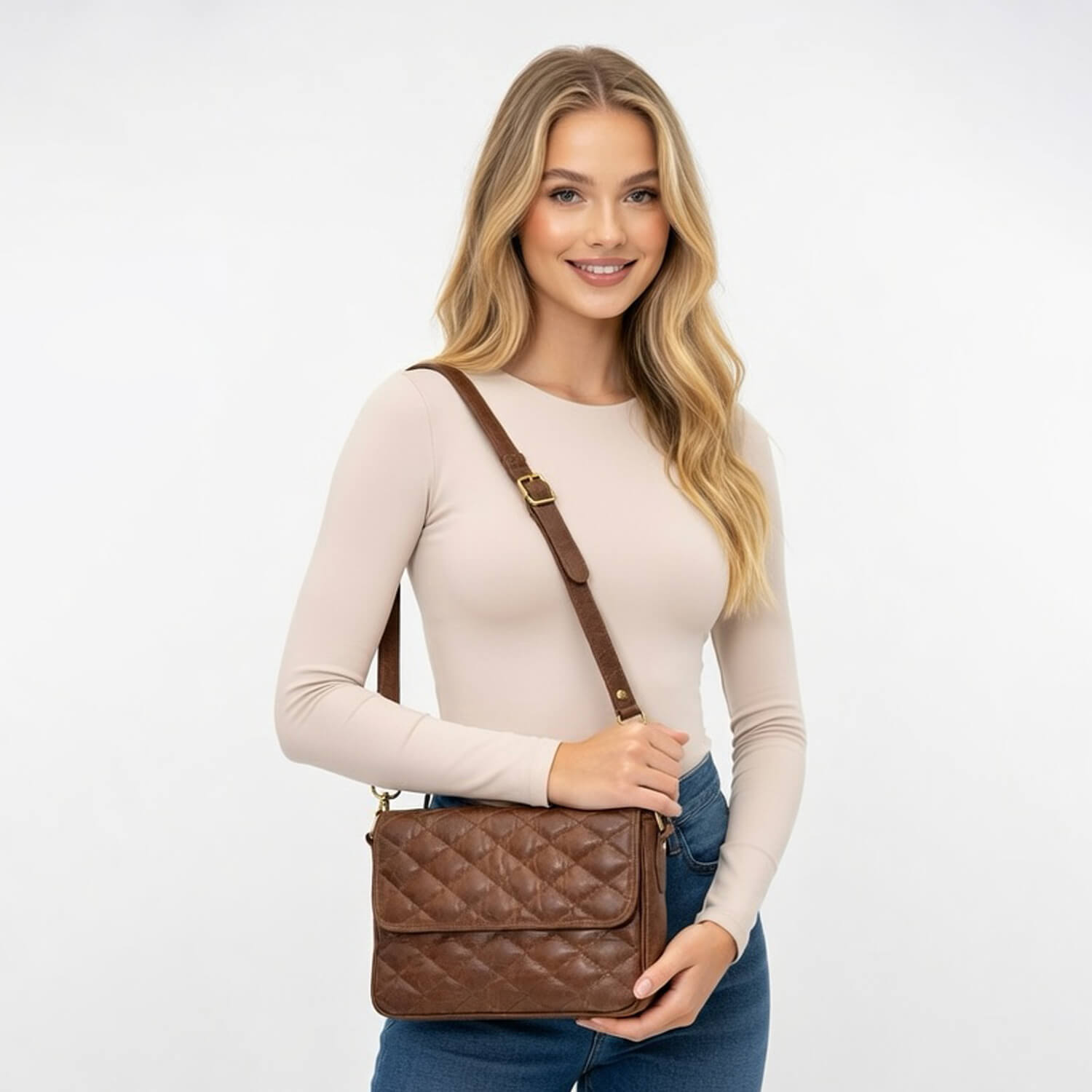 Aizo Avena Crossbody Bag - Image 2
