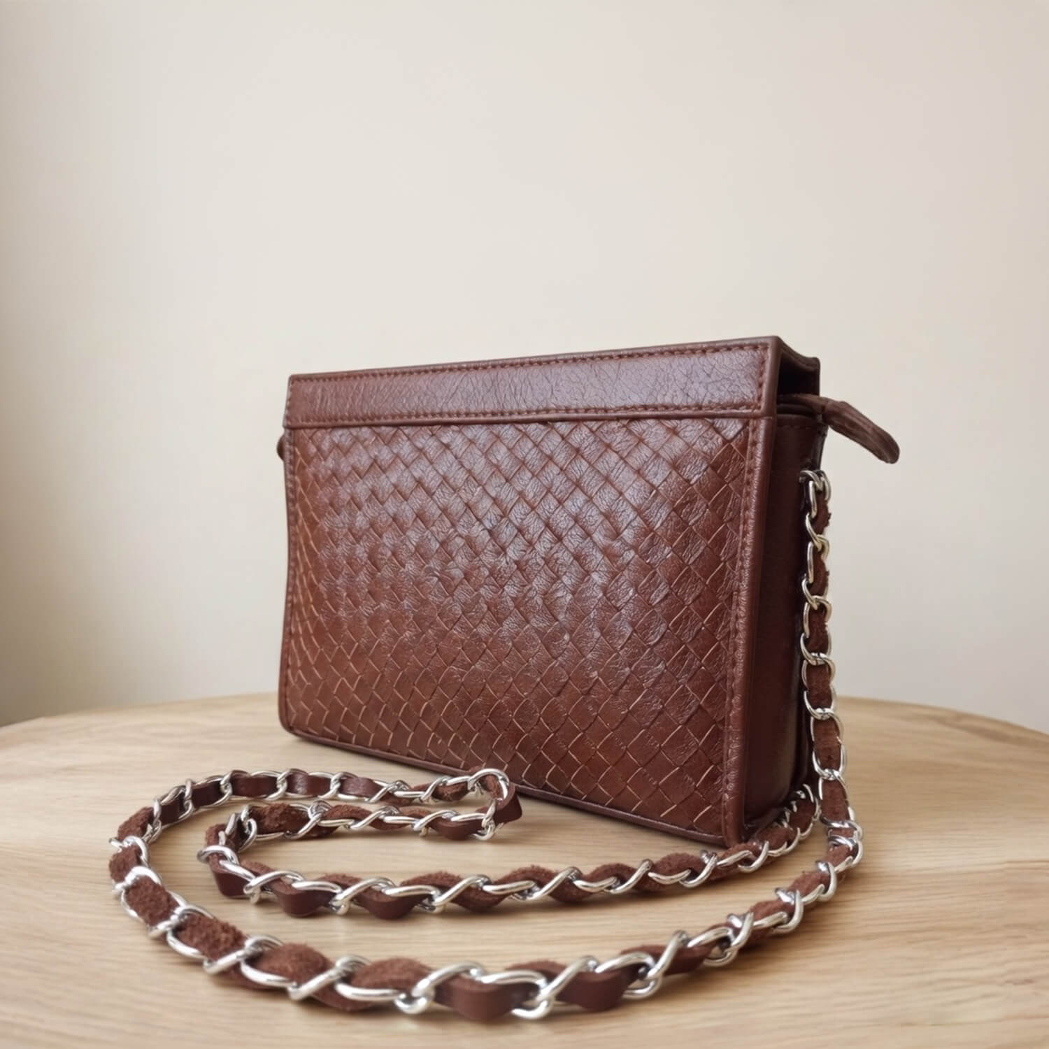 Aizo Velvora Weave Bag - Image 4