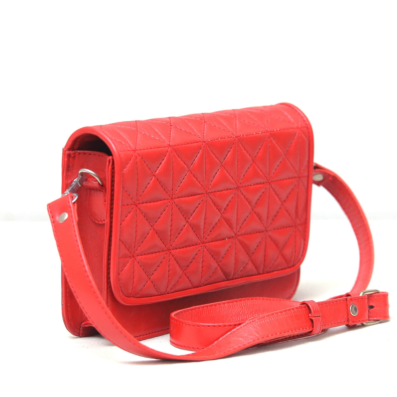 Aizo Cavora Bag Red - Image 5